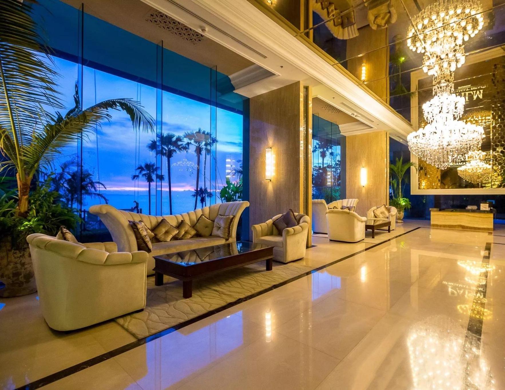 Luxurious Beachfront Pattaya Ngoại thất bức ảnh
