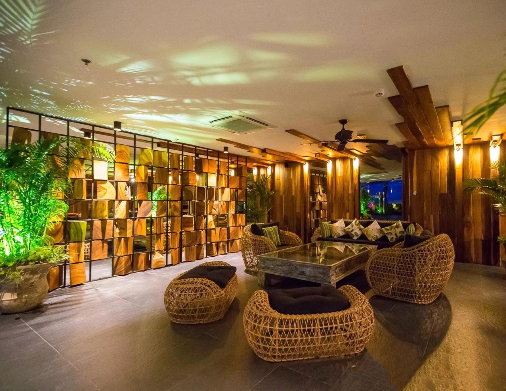 Luxurious Beachfront Pattaya Ngoại thất bức ảnh
