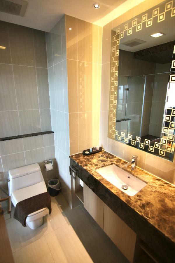 Luxurious Beachfront Pattaya Ngoại thất bức ảnh