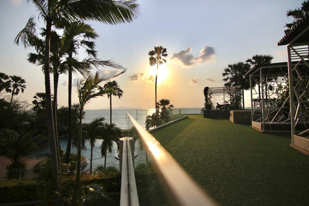 Luxurious Beachfront Pattaya Ngoại thất bức ảnh
