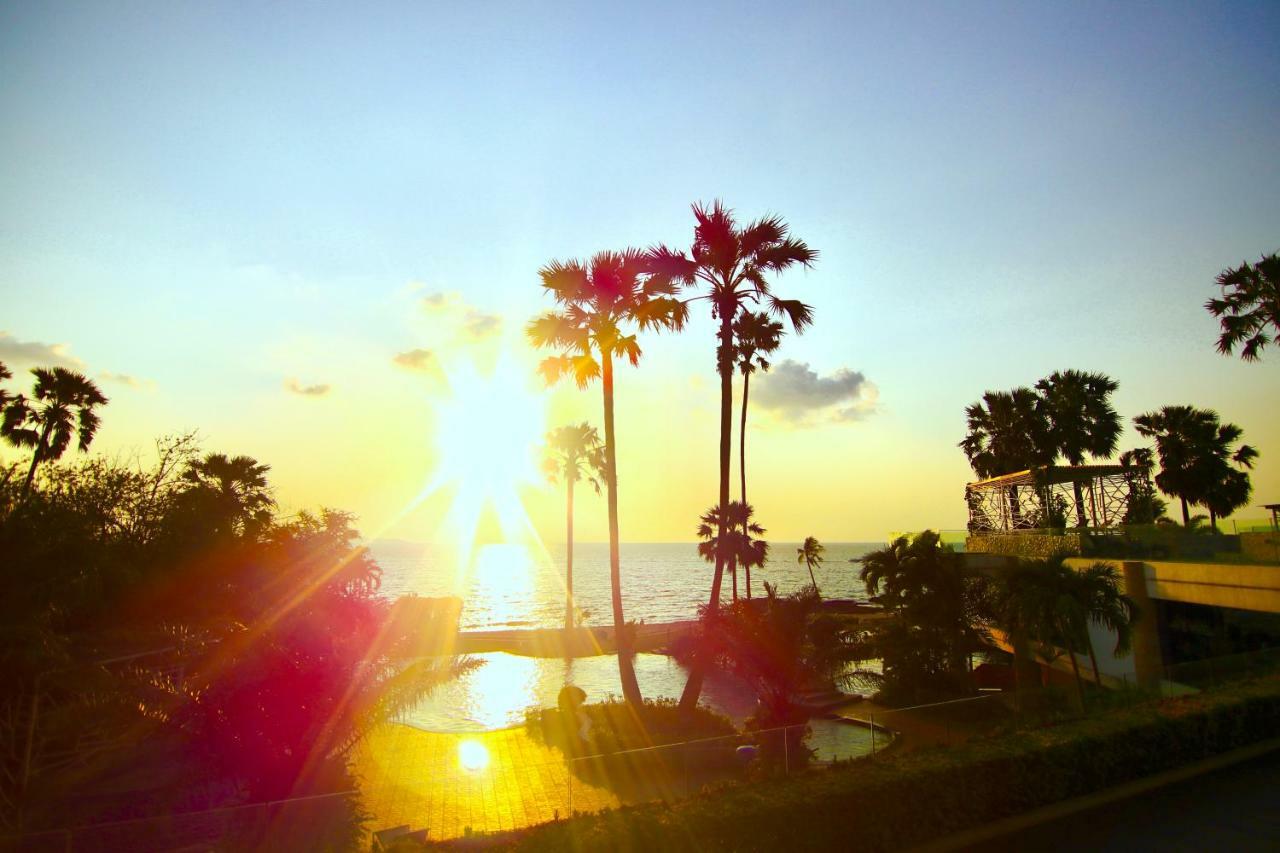 Luxurious Beachfront Pattaya Ngoại thất bức ảnh