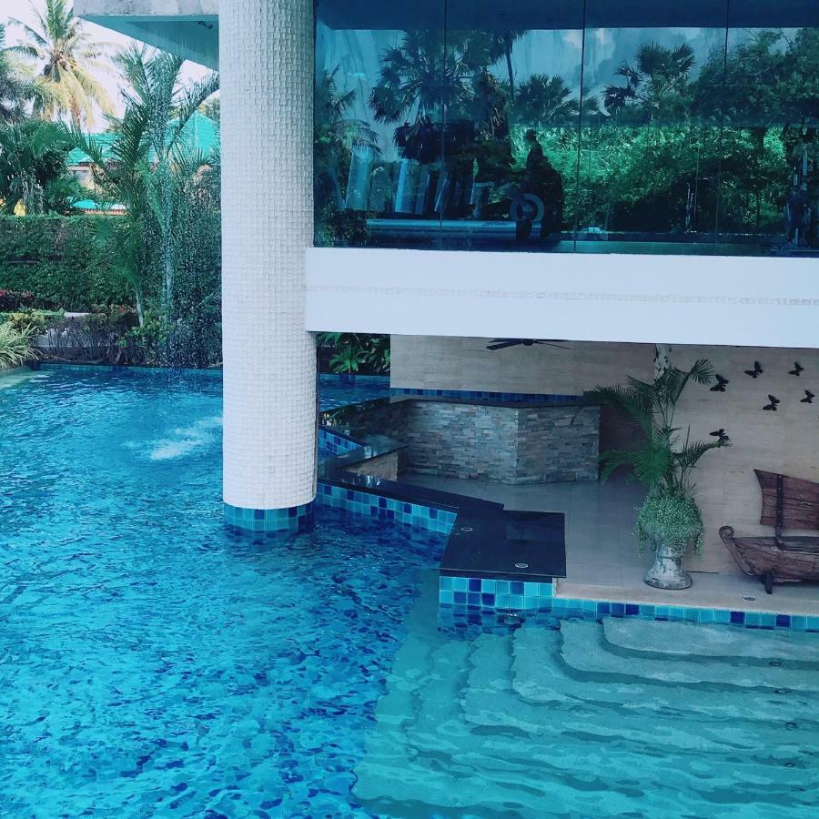 Luxurious Beachfront Pattaya Ngoại thất bức ảnh